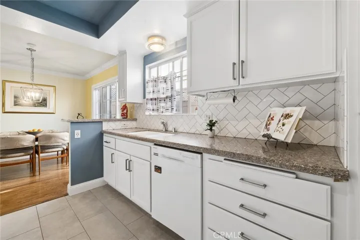 2414 Grant Avenue, Redondo Beach, California 90278