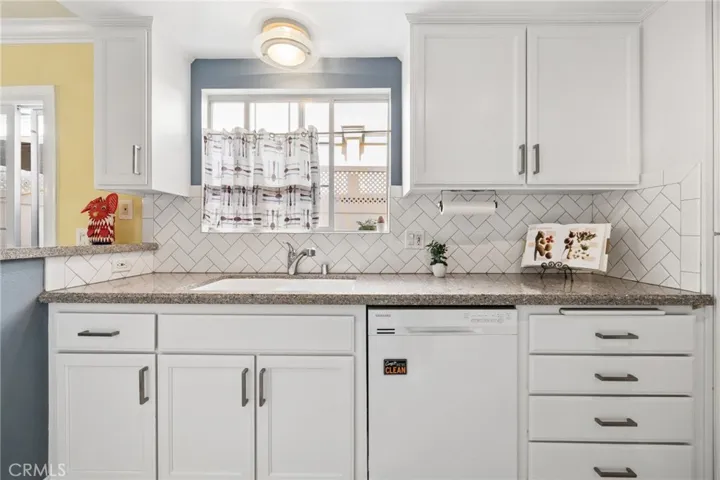 2414 Grant Avenue, Redondo Beach, California 90278