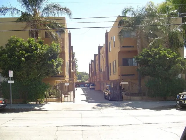 8734 – 8736 Burnet, North Hills, California 91343