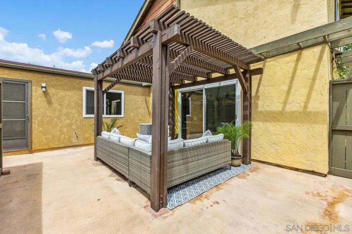 10539 Caminito Glenellen, San Diego, California 92126