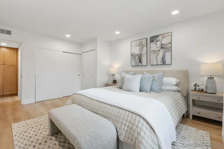 10539 Caminito Glenellen, San Diego, California 92126