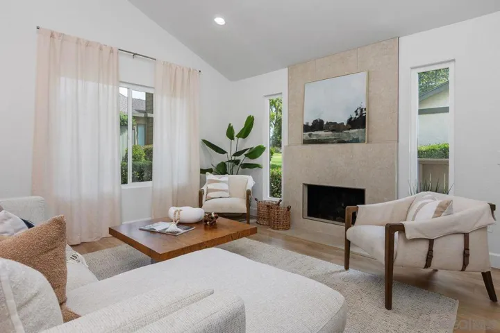 10539 Caminito Glenellen, San Diego, California 92126
