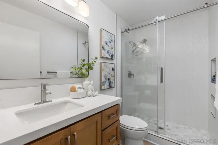 10539 Caminito Glenellen, San Diego, California 92126