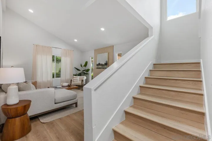 10539 Caminito Glenellen, San Diego, California 92126