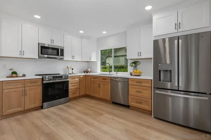 10539 Caminito Glenellen, San Diego, California 92126