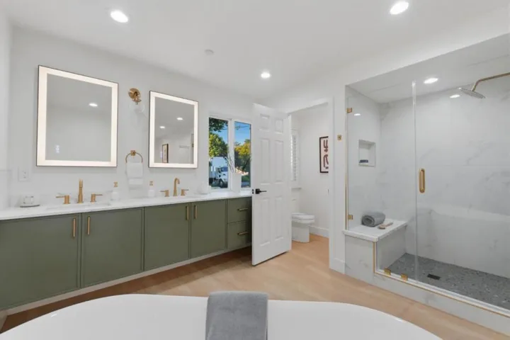 401 Carroll Street, Sunnyvale, California 94086