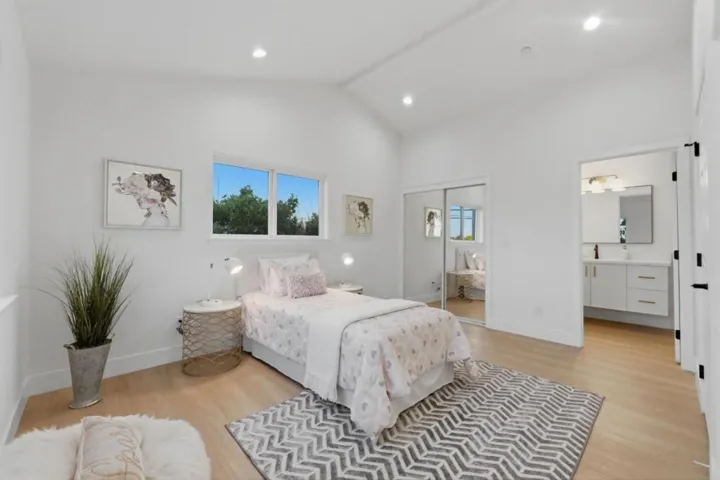 401 Carroll Street, Sunnyvale, California 94086