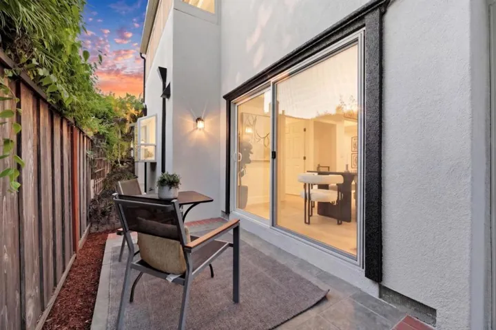 401 Carroll Street, Sunnyvale, California 94086