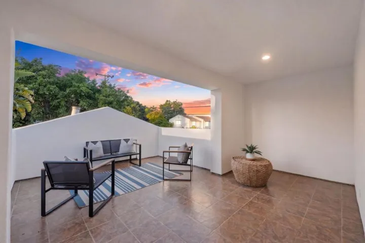 401 Carroll Street, Sunnyvale, California 94086