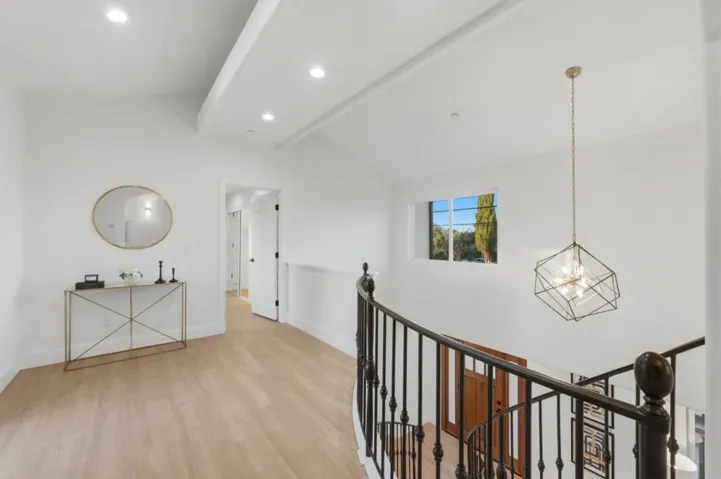 401 Carroll Street, Sunnyvale, California 94086
