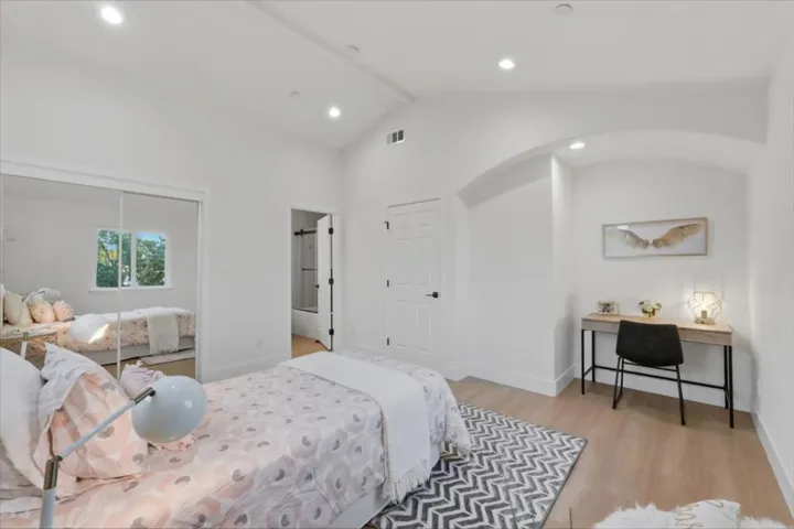 401 Carroll Street, Sunnyvale, California 94086