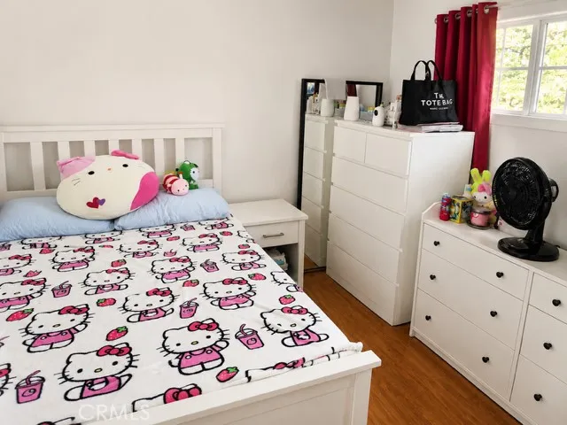 Main House: Bedroom1