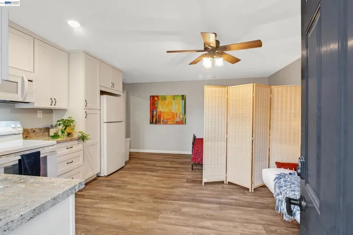 Kitchen, Laundry, Full Bath, Garage