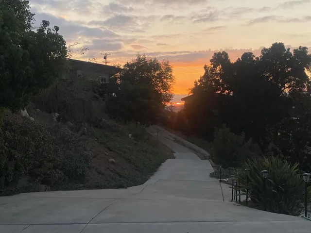 1216 Merritt Dr, El Cajon, California 92020