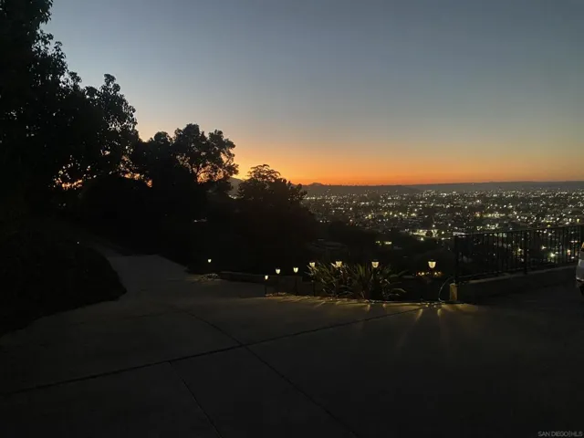 1216 Merritt Dr, El Cajon, California 92020