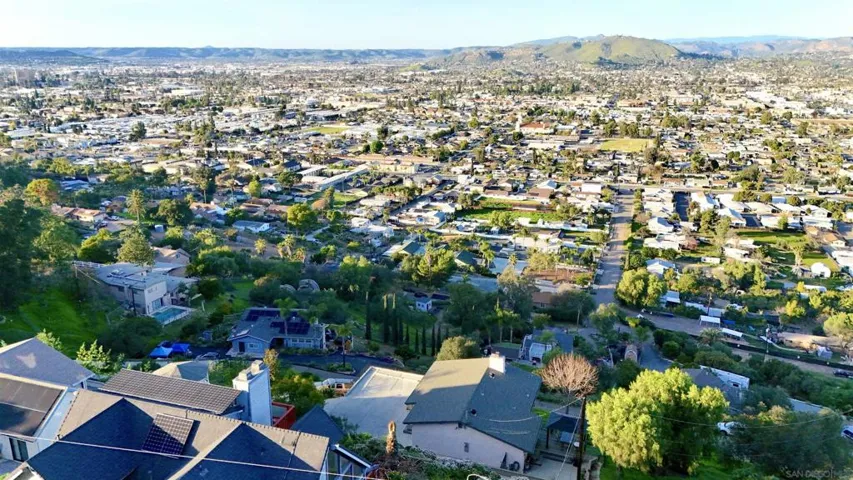 1216 Merritt Dr, El Cajon, California 92020