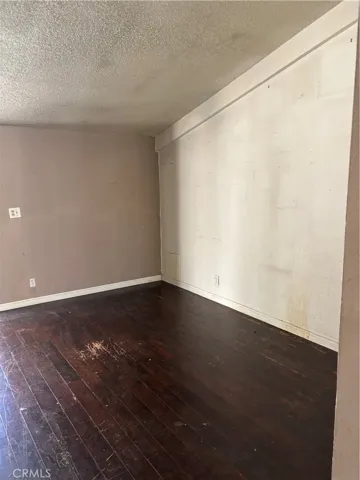 18716 Oakmoor, Canyon Country, California 91351