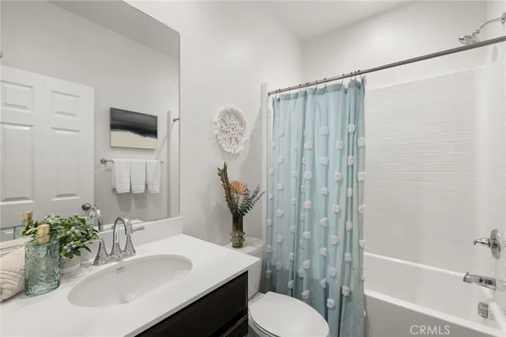 Upper level secondary bathroom