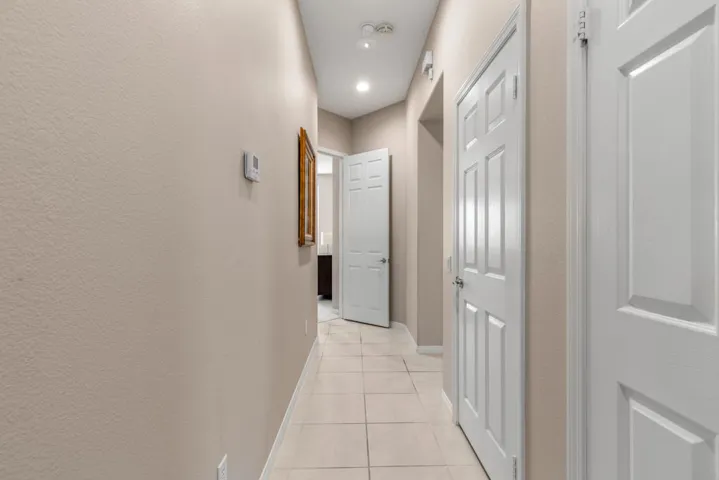 37616 Pineknoll (27)