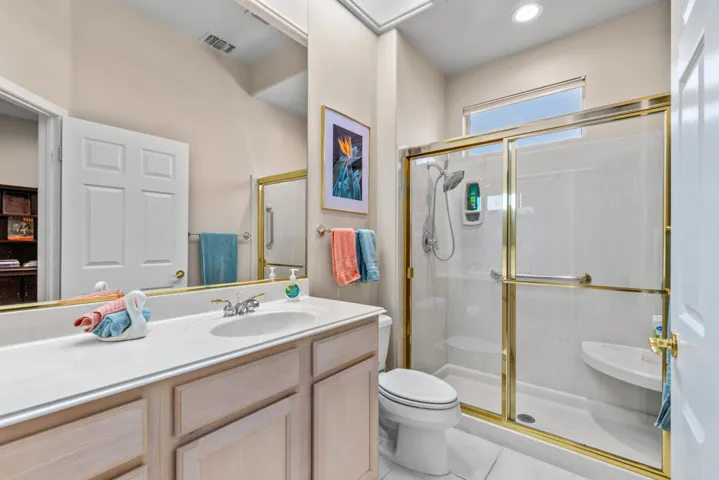 37616 Pineknoll (26)