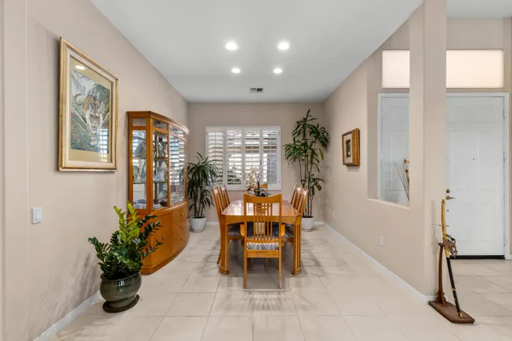 37616 Pineknoll (11)