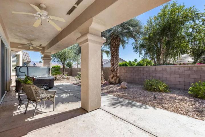 37616 Pineknoll (46)