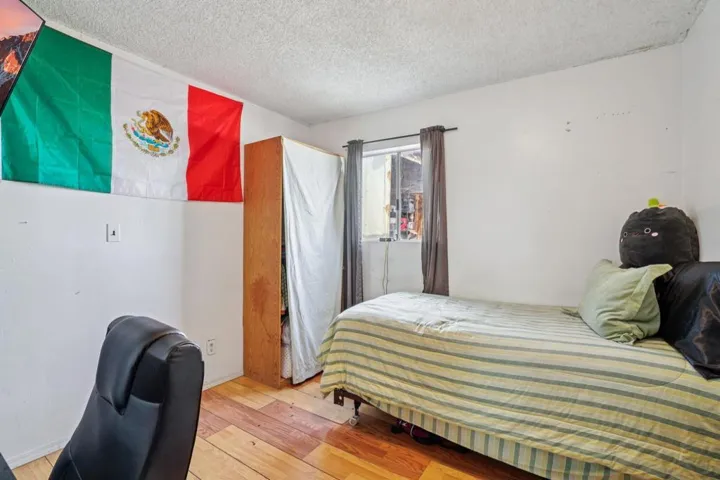 19-web-or-mls-Riviera Cir-S1210-017