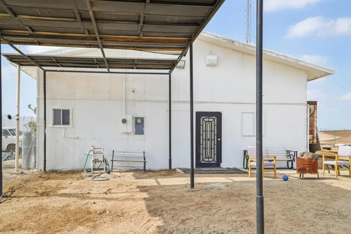 3-web-or-mls-Riviera Cir-S1210-001