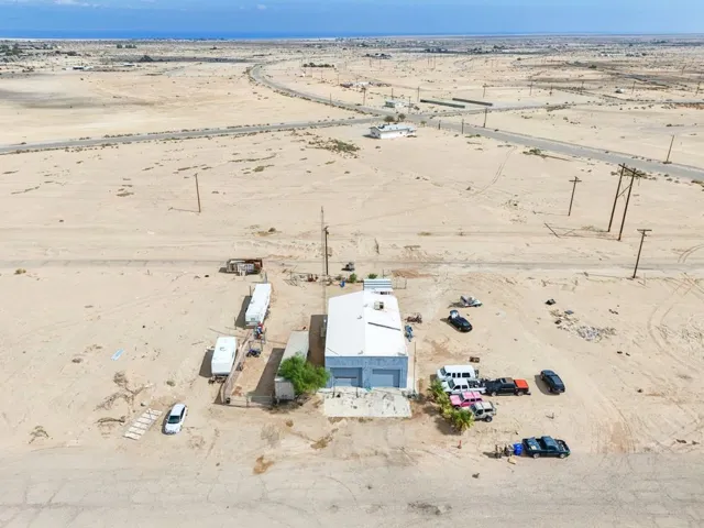 33-web-or-mls-Riviera Cir-S1210-031