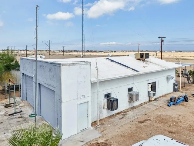 45-web-or-mls-Riviera Cir-S1210-043
