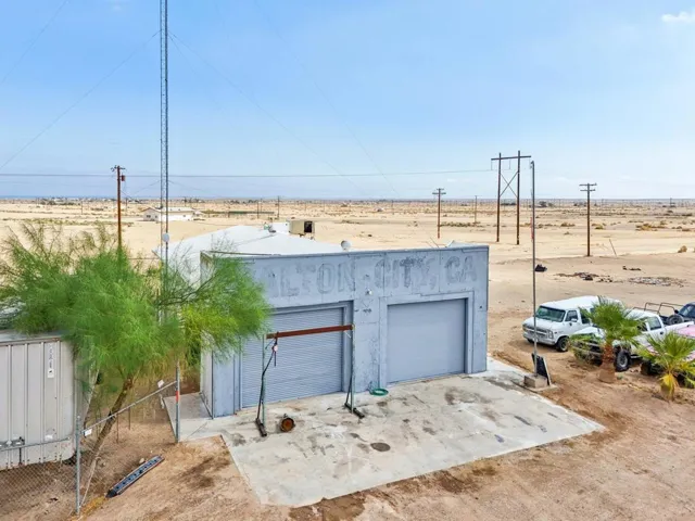 43-web-or-mls-Riviera Cir-S1210-041
