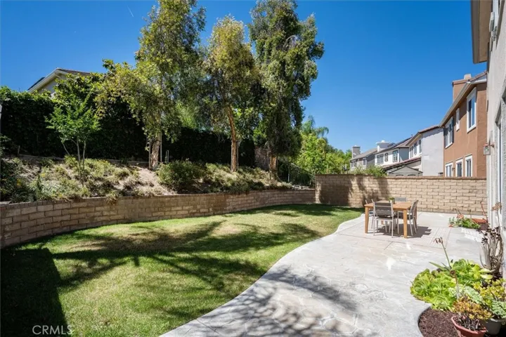 27866 Alta Vista, Valencia, California 91355