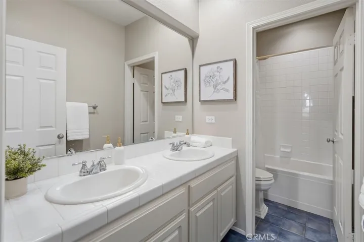 27866 Alta Vista, Valencia, California 91355