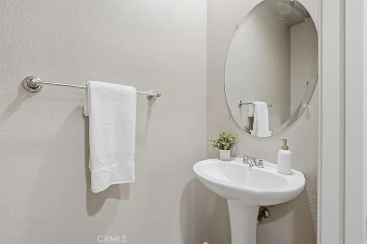 27866 Alta Vista, Valencia, California 91355