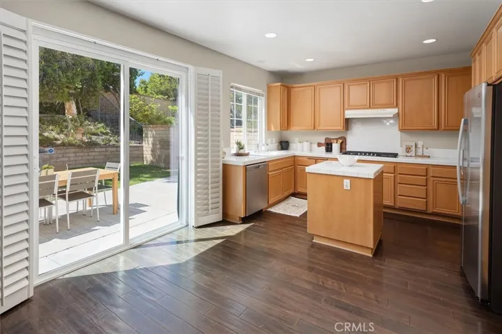 27866 Alta Vista, Valencia, California 91355