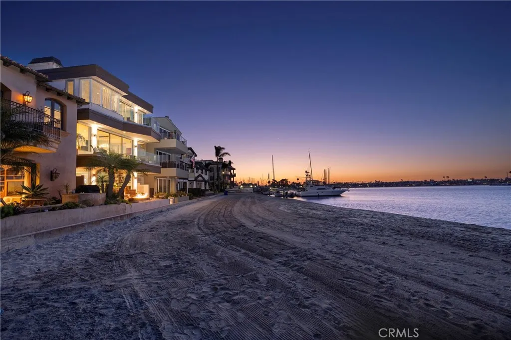 5517 E Ocean