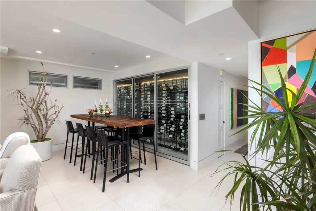 640 Bottle wine Gallery