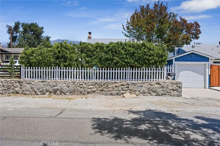 3427 Encinal Street, La Crescenta, California 91214