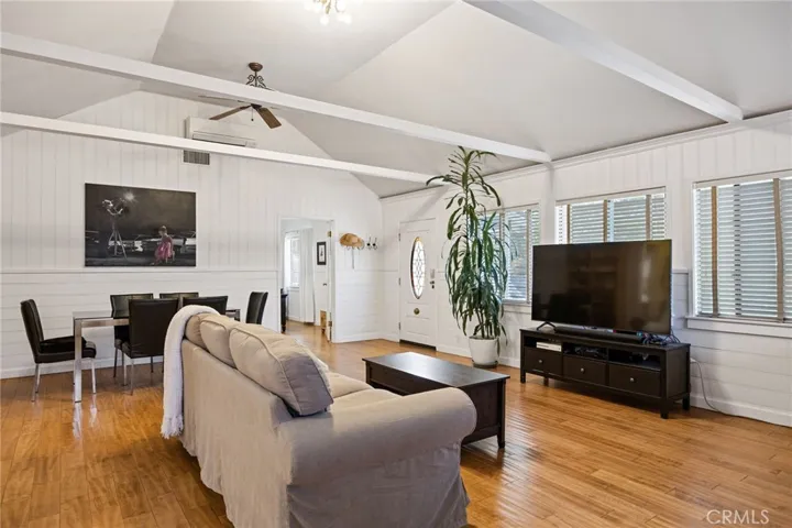 3427 Encinal Street, La Crescenta, California 91214