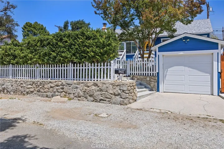 3427 Encinal Street, La Crescenta, California 91214