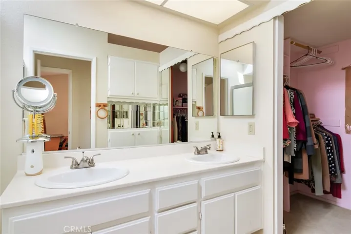 29 Hubbard Court, Redlands, California 92374