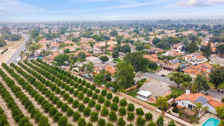 29 Hubbard Court, Redlands, California 92374