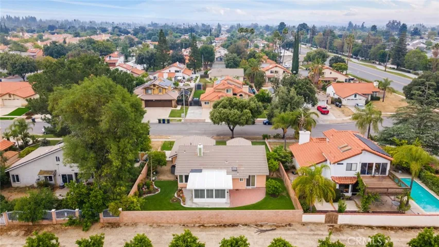 29 Hubbard Court, Redlands, California 92374