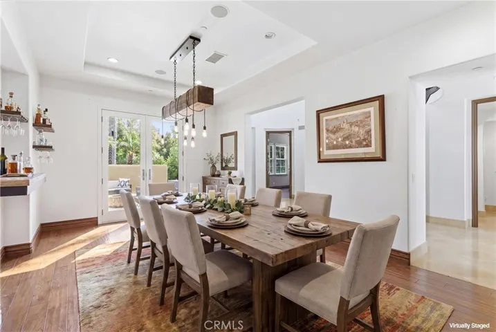 Virtually staged dining room
