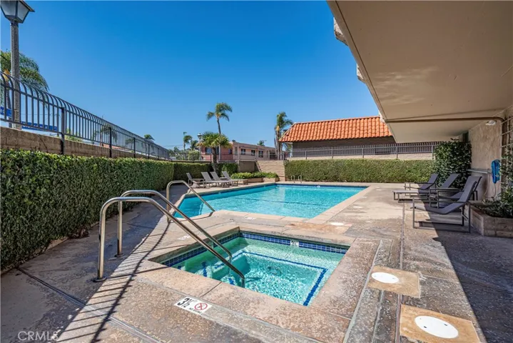 201 Bay Shore Avenue 101, Long Beach, California 90803