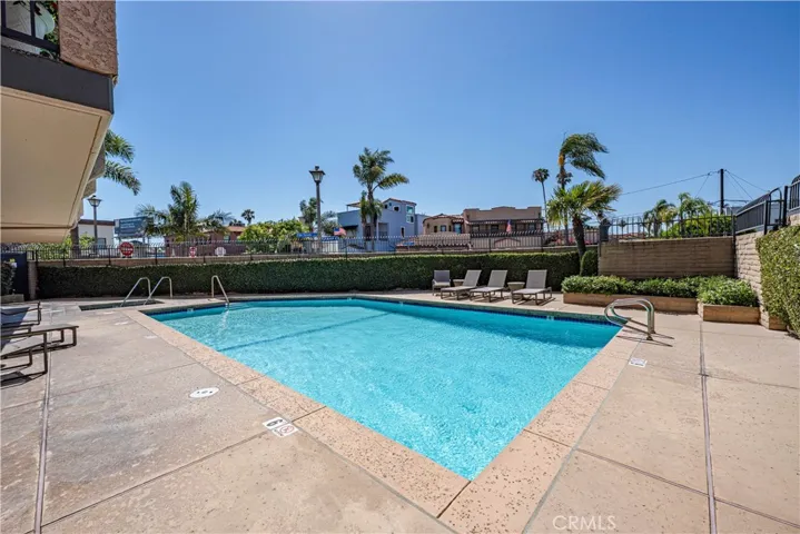 201 Bay Shore Avenue 101, Long Beach, California 90803