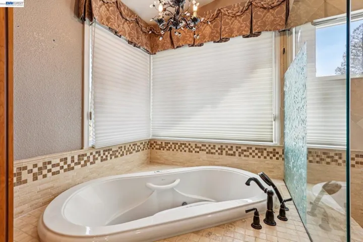 1095 Canyon Hills Rd, San Ramon, California 94582