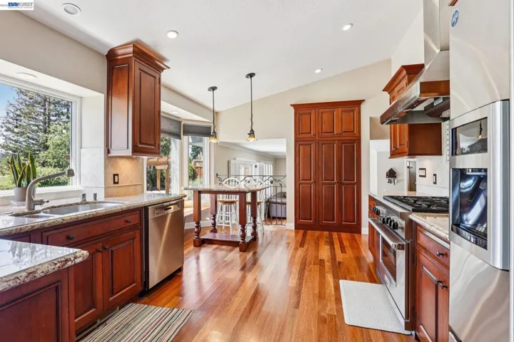 1095 Canyon Hills Rd, San Ramon, California 94582