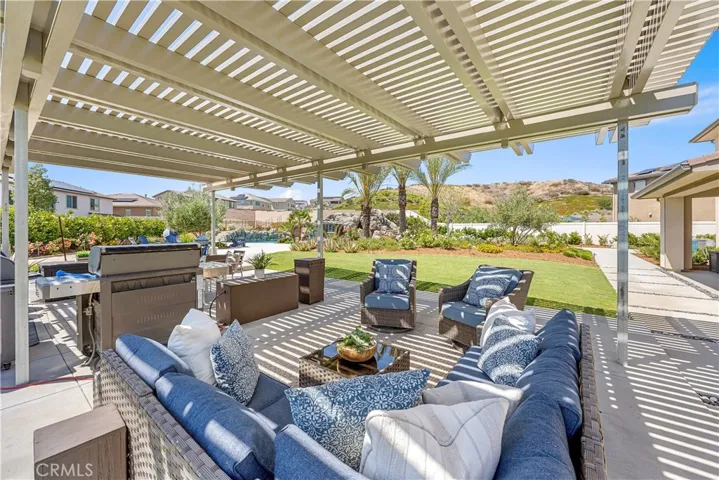 Alumawood patio cover for additional living and dining room