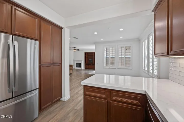 3258 kitchen to diningroom